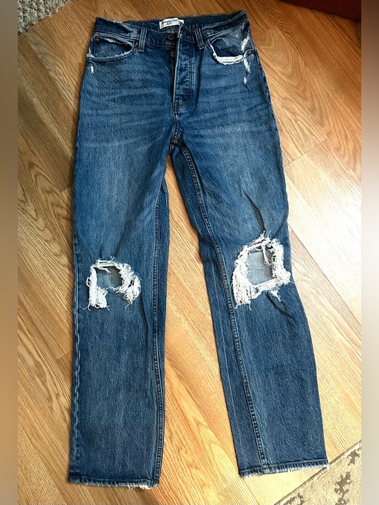 Abercrombie & Fitch Denim - Abercrombie & Fitch Distressed Dad High-Rise Jeans. Size 26/2.